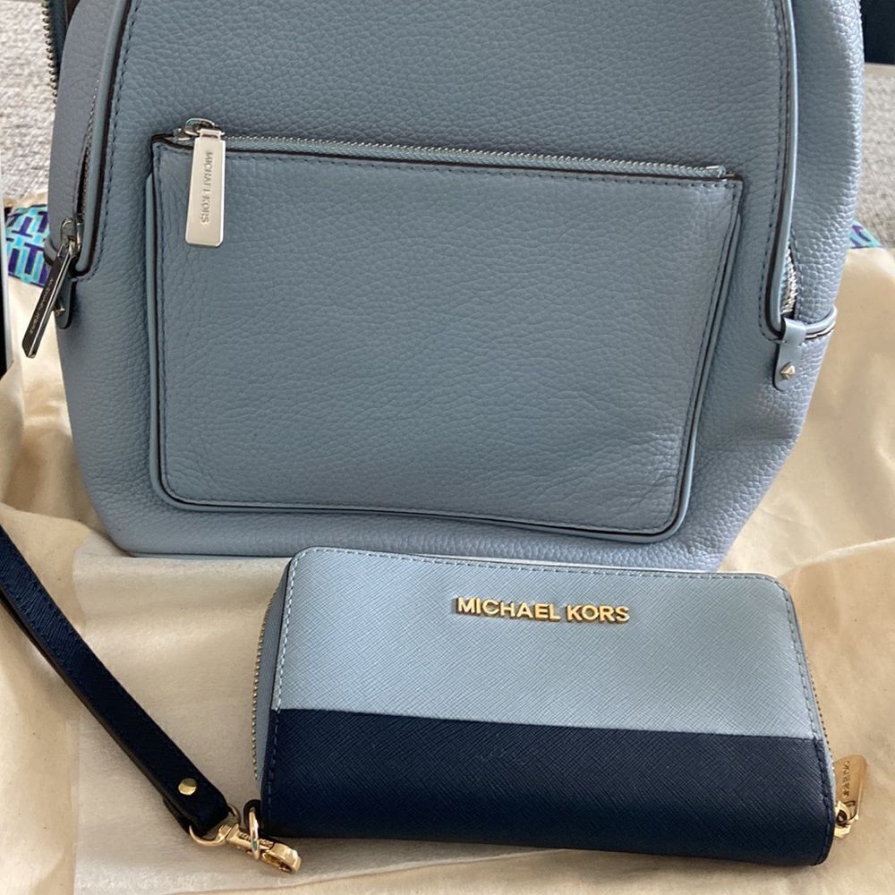 MICHAEL KORS
Adina Medium Pebbled Leather Backpack NWT light blue & wristlet